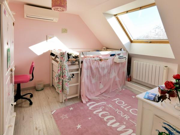 Magny-les-Hameaux (78114) Maison 7-9P en excel. état, sur 600m², avec ss-sol total.