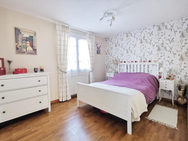 Magny-les-Hameaux (78114) Maison 7-9P en excel. état, sur 600m², avec ss-sol total.