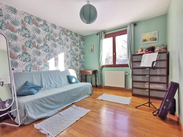 Magny-les-Hameaux (78114) Maison 7-9P en excel. état, sur 600m², avec ss-sol total.