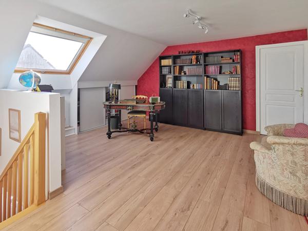 Magny-les-Hameaux (78114) Maison 7-9P en excel. état, sur 600m², avec ss-sol total.