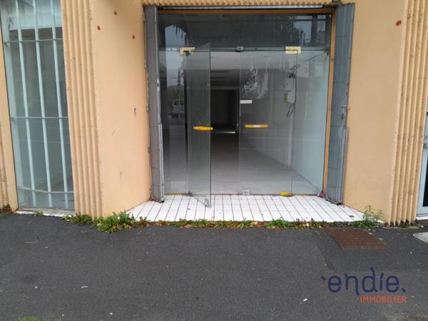 Local Commercial tout Commerce