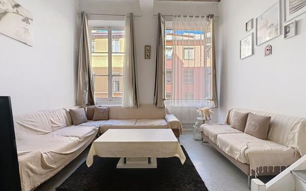 Appartement à vendre    3 pièces • 83 m2 Lyon 1