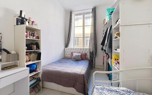 Appartement à vendre    3 pièces • 83 m2 Lyon 1