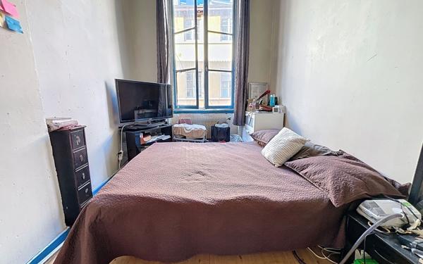 Appartement à vendre    3 pièces • 83 m2 Lyon 1