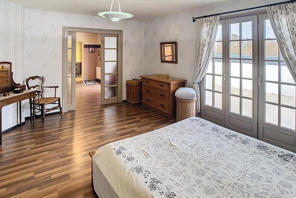 Maison de Plain-pied 6 Pièces 198 m²