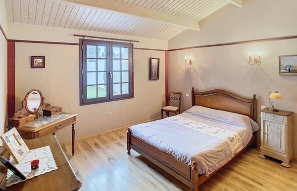 Maison de Plain-pied 6 Pièces 198 m²