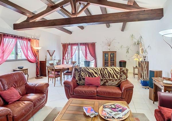 Maison de Plain-pied 6 Pièces 198 m²