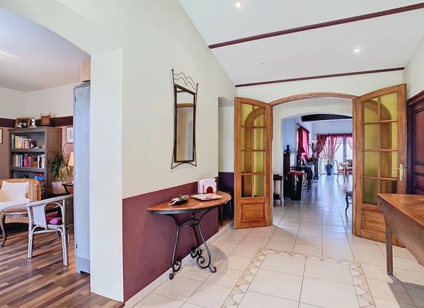 Maison de Plain-pied 6 Pièces 198 m²