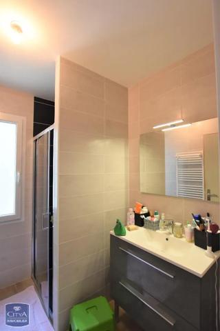 Maison à louer 4 pièces 80.04m² Le May-sur-Èvre (49122)