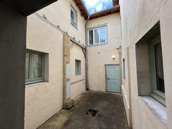 Immeuble à vendre |  Mirande |  598 m²