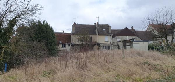 Dormans (51700) MAISON AVEC GARAGE ET JARDIN A RENOVER