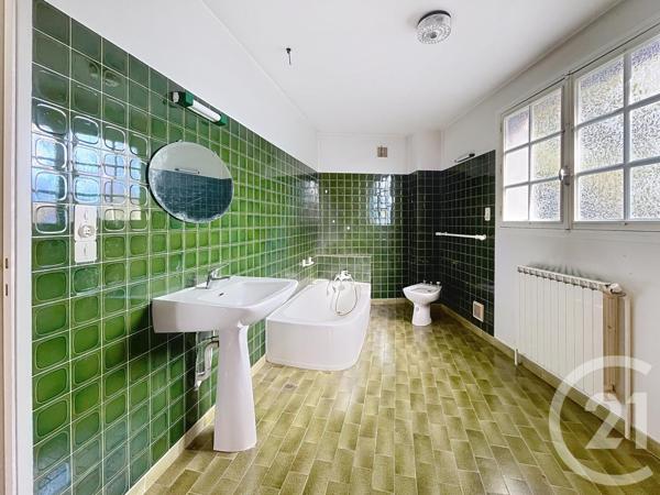 Maison à vendre  8 pièces - 210 m2 VARENNES SUR MORGE - 63