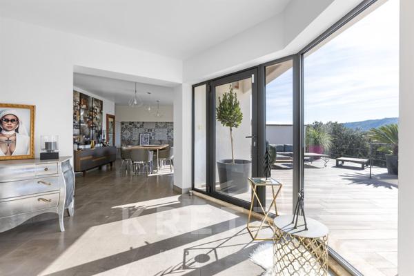 Maison d'architecte de 413 m2 avec vue panoramique