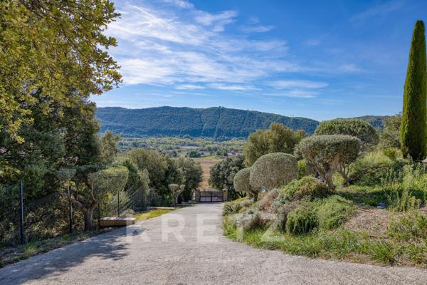 Maison d'architecte de 413 m2 avec vue panoramique