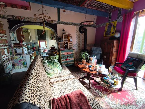 Charmante maison individuelle en pierre – 75 m² – Environnement calme et verdoyant