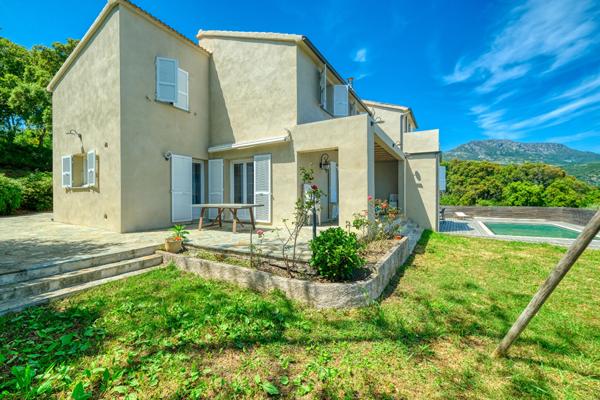 Vente Maison 9 pièces avec piscine et vue mer Furiani