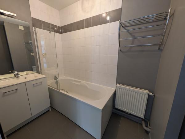 Seclin – T3 65 m² - parking À Seclin , bel appartement à la disposition idéale :
