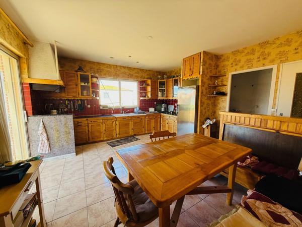 MAISON 7 PIÈCES 4 FACES AVEC GARAGE