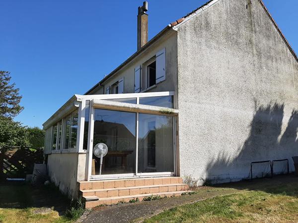 Maison spacieuse a vendre a Saint Porchaire