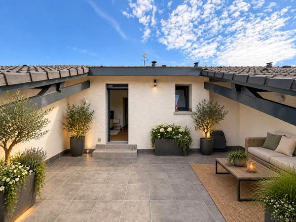 Maison à vendre 8 pièces PREVESSIN MOENS (01)