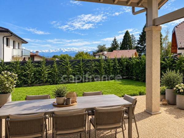 Maison à vendre 8 pièces PREVESSIN MOENS (01)