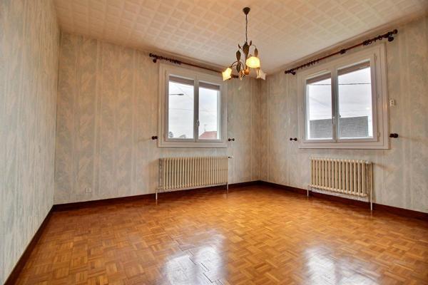 45410 Artenay  Maison 94 m² avec sous-sol et terrain clos de 698 m²