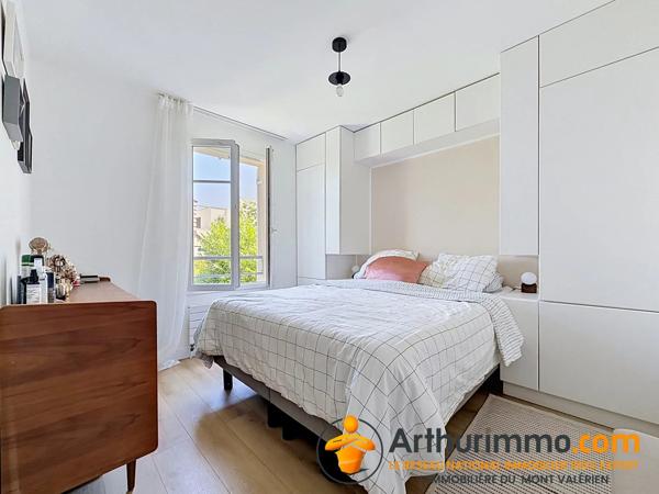 Location                                                      Maison
                        
                     5 pièces                      103 m2                     à Nanterre
