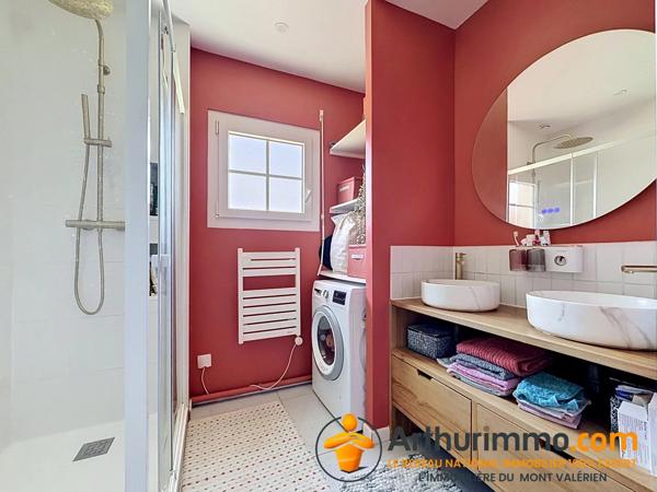Location                                                      Maison
                        
                     5 pièces                      103 m2                     à Nanterre