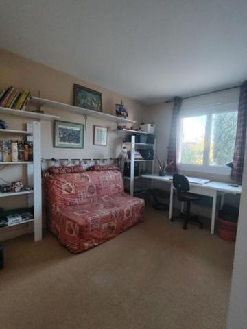 VENDOME SUD 41100, maison d'architecte avec jardin bien arboré