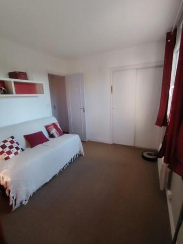 VENDOME SUD 41100, maison d'architecte avec jardin bien arboré