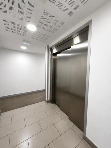 Vente                                                      Appartement
                        
                     1 pièces                      28 m2                     à Avon