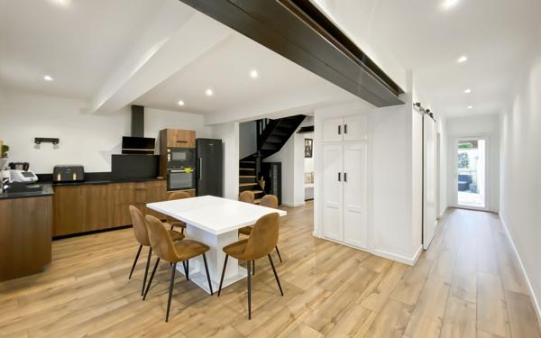 Maison à vendre    2 pièces • 72 m2 Castelsarrasin