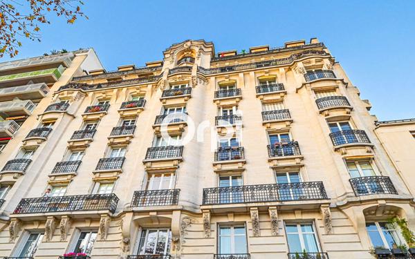 Appartement à vendre    3 pièces • 42 m2 Paris 20