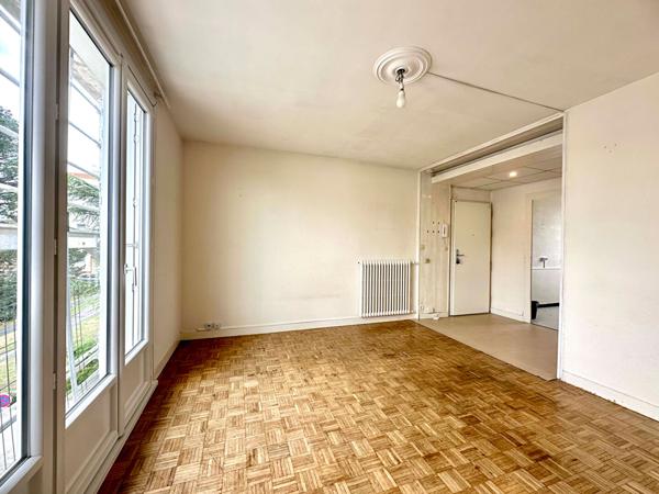 A VENDRE NANTES ZOLA, appartement 2 chambres avec balcon et parking