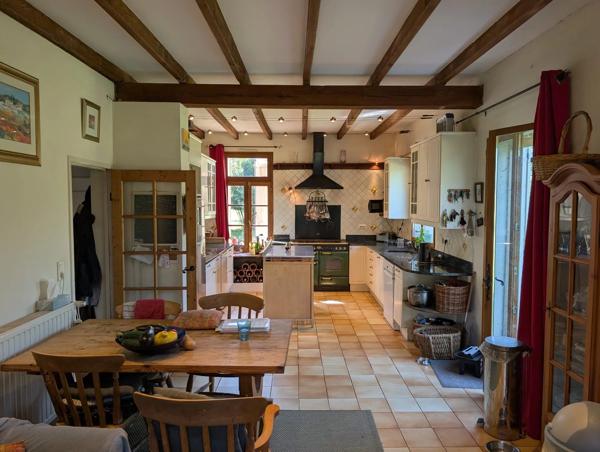 Maison avec piscine et accès directe à la rivière