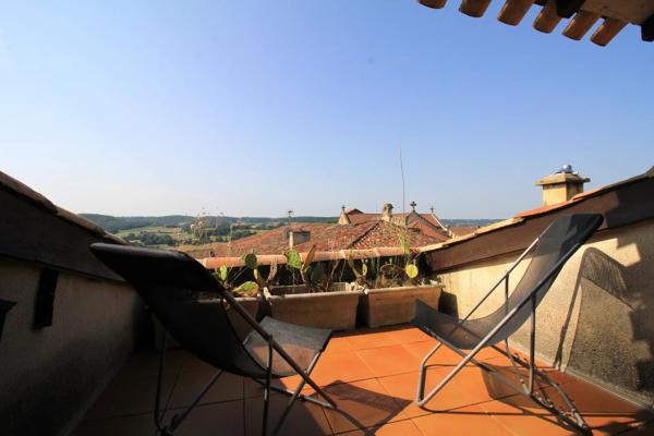 Maison de village de charme avec piscine et parking