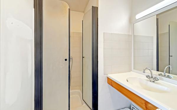 Appartement à louer    1 pièce • 15,47 m2 Larmor-Plage