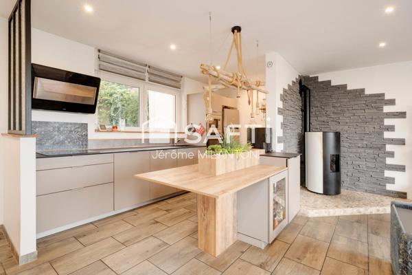 Ideal première acquisition, proche de toutes commodités, axe A31 à moins de 10mn, gare SNCF...