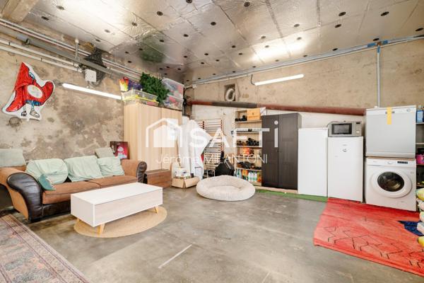 Ideal première acquisition, proche de toutes commodités, axe A31 à moins de 10mn, gare SNCF...