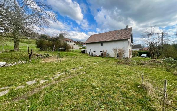 Maison à vendre    4 pièces •  Saint-Genix-sur-Guiers