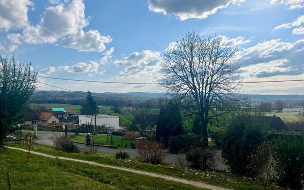 Maison à vendre    4 pièces •  Saint-Genix-sur-Guiers