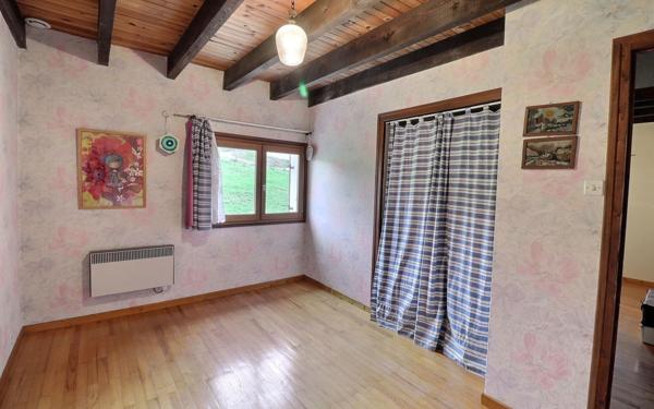 Maison à vendre    4 pièces •  Saint-Genix-sur-Guiers