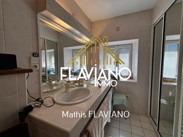 Barcelonnette (04400) FERME RÉNOVÉE - 6 PIÈCES - 1 400m2 TERRAIN & HANGAR / GARAGE