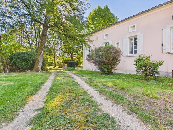 Demeure de caractère avec parc exceptionnel au cœur de Monflanquin