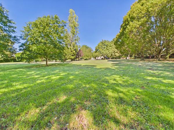 Demeure de caractère avec parc exceptionnel au cœur de Monflanquin