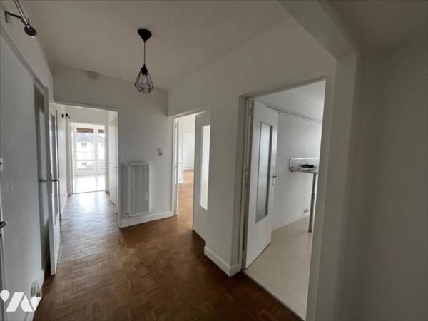 Appartement 3 pièces de 69 m² avec balcon, cave et garage – Résidence Le Pélican