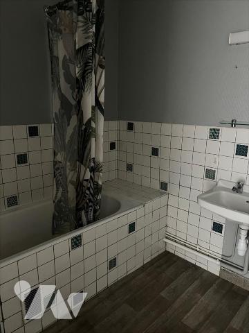 Appartement 3 pièces de 69 m² avec balcon, cave et garage – Résidence Le Pélican