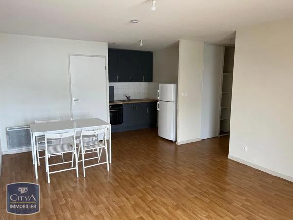 Appartement à louer 3 pièces 65.8m² Mérignac (33700)