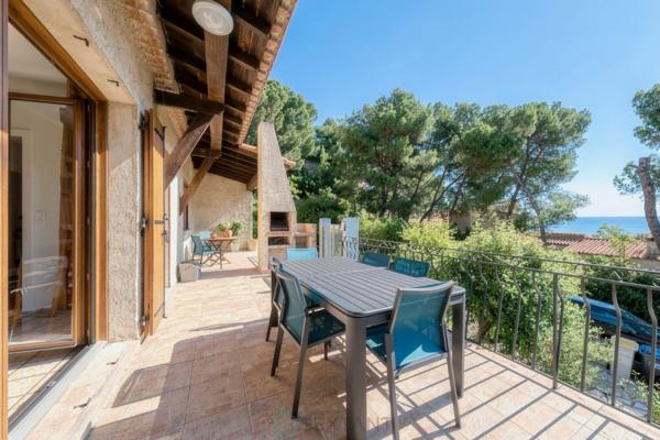 MARTIGUES TOURET DE VALLIER – Élégante MAISON FAMILIALE T7 - 180 m²/1300m² - avec piscine et magnifique environnement au calme