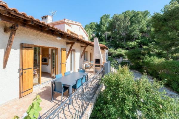 MARTIGUES TOURET DE VALLIER – Élégante MAISON FAMILIALE T7 - 180 m²/1300m² - avec piscine et magnifique environnement au calme